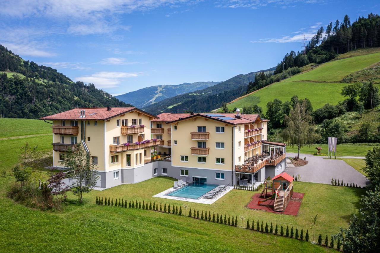 Der Alpenblick Hotel Sankt Johann im Pongau Kültér fotó